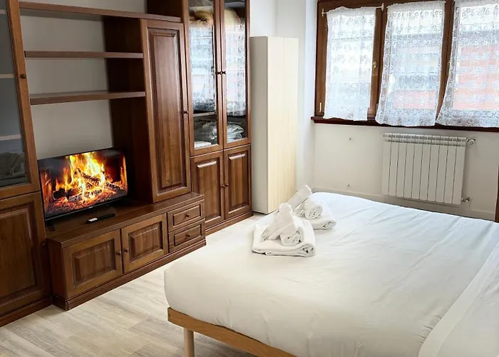 Cerreto Housing Pensión 4*