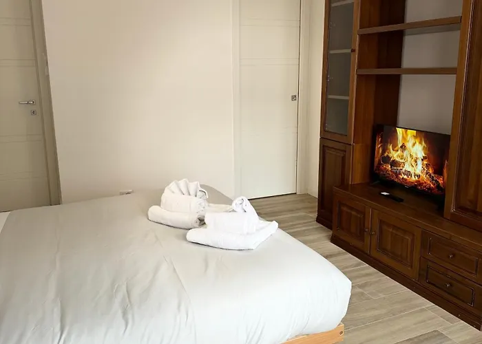 Cerreto Housing Pensión 4*
